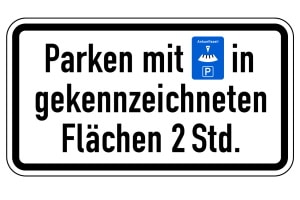 Schreibt ein Schild eine Höchstparkdauer vor, ist das Dauerparken für alle verboten.