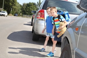 Auch Kinder sollten schon früh über Verkehrssicherheit lernen.