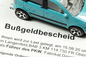 Mobiler Blitzer: Einspruch einzulegen, ist möglich, muss aber einen triftigen Grund (z. B. Messfehler) haben.