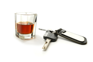 Ein Fahrverbot droht in Frankreich z. B. bei Alkohol am Steuer.