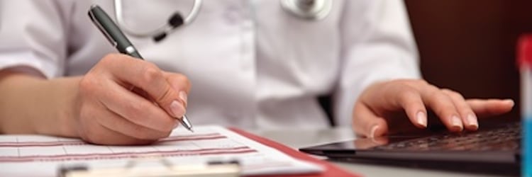 Auf Umwegen zum Führerschein: Eine ärztliche Untersuchung ist bei manchen Erkrankungen nötig.