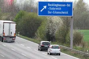 Wollen Sie Einspruch gegen die Abstandsmessung auf der Autobahn einlegen, sind Beweise hilfreich.