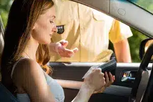 Gilt ein Fahrverbot für Ausländer in Deutschland, ist der Betroffene den Führerschein los.