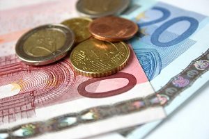 Welche Kosten für ein Kfz-Gutachten anfallen, lässt sich nicht pauschal bestimmen.