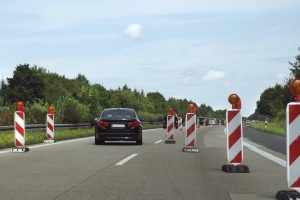 Der LAVEG ist ein Lasermessgerät, das auch an Baustellen mobil eingesetzt werden kann.