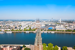 Bezieht sich Ihr Anliegen auf das Verkehrsrecht, kann ein Anwalt in Köln Ihnen helfen.